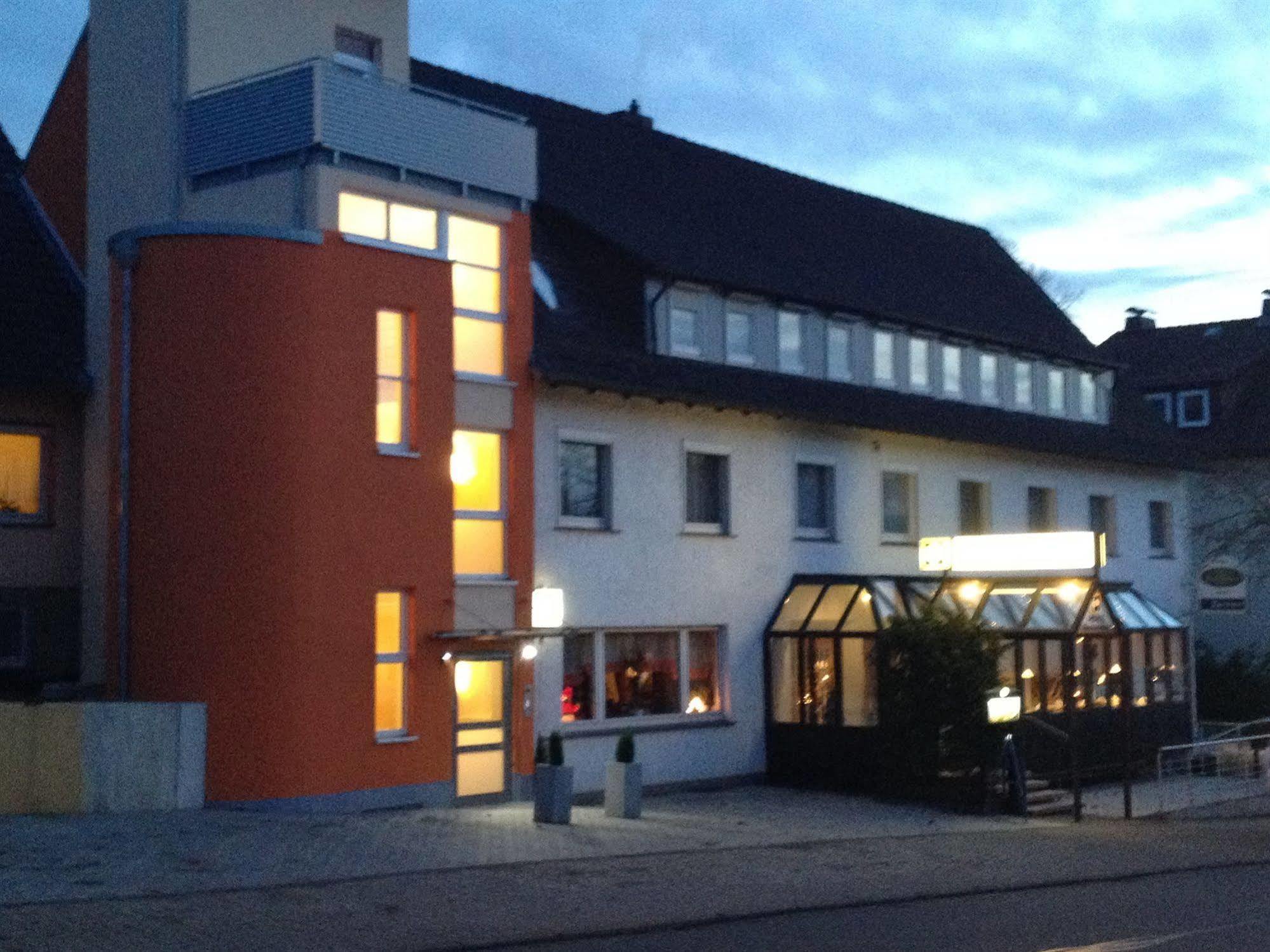 Hotel-Restaurant Zum Roeddenberg Osterode am Harz Esterno foto